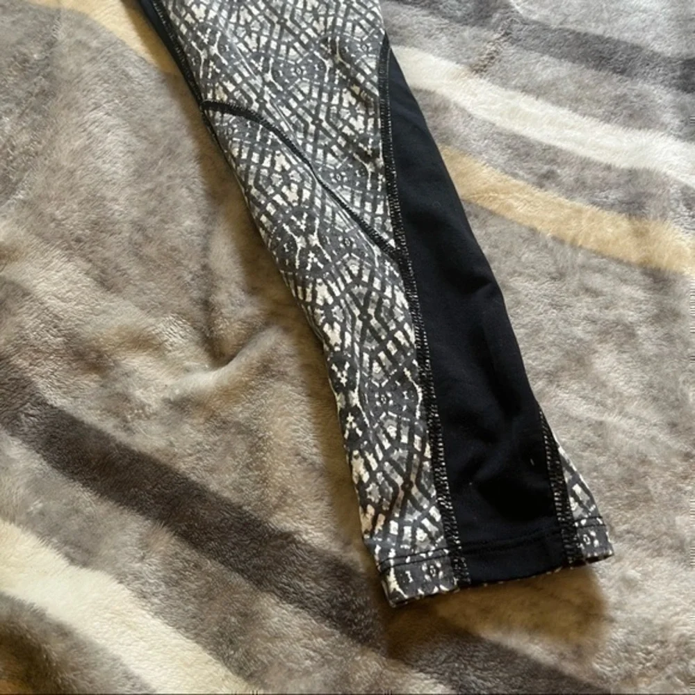 Black and white Marmot leggings